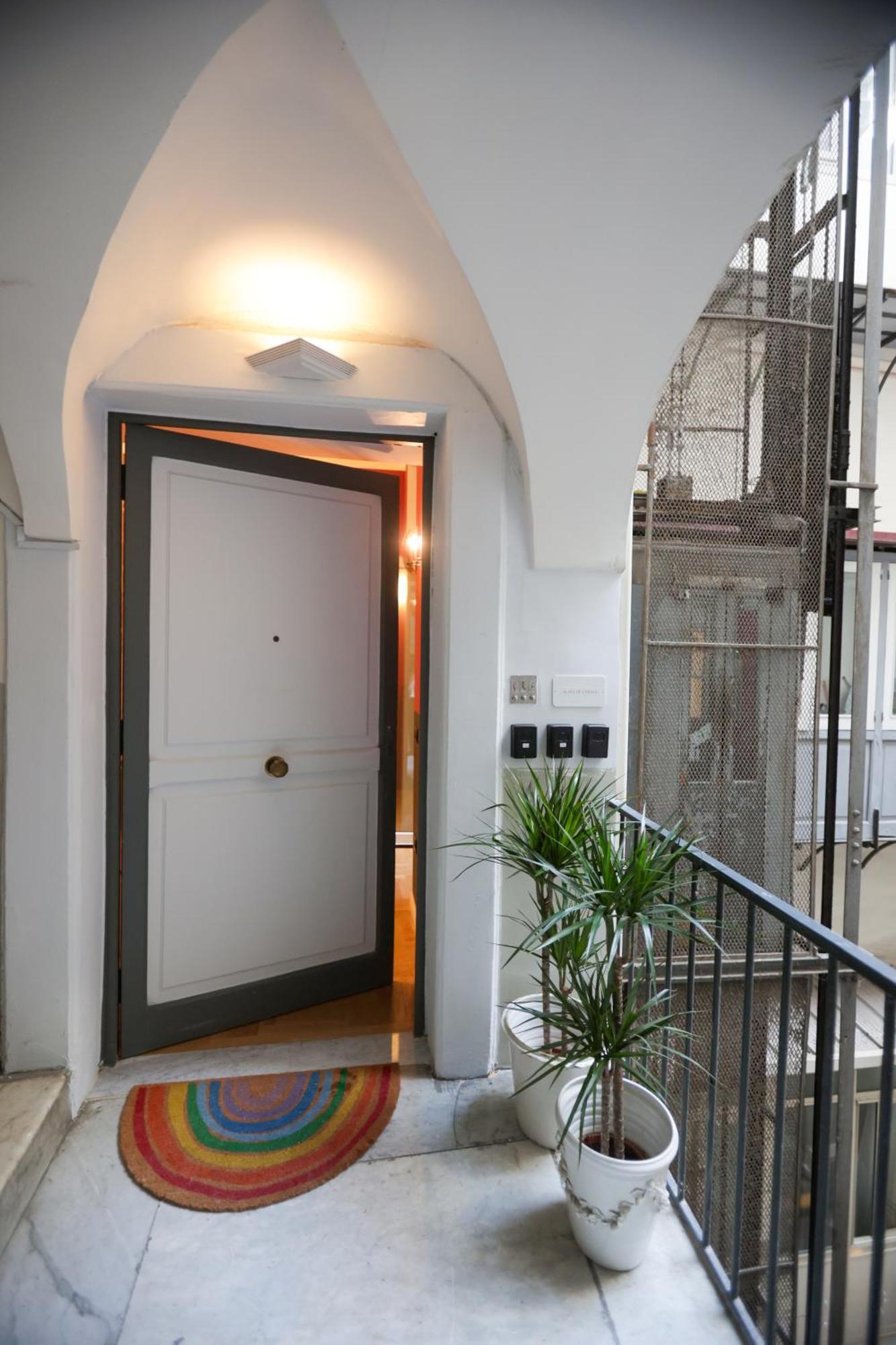 Alma De Chiaja - Design Suites & Apartments Neapol Zewnętrze zdjęcie